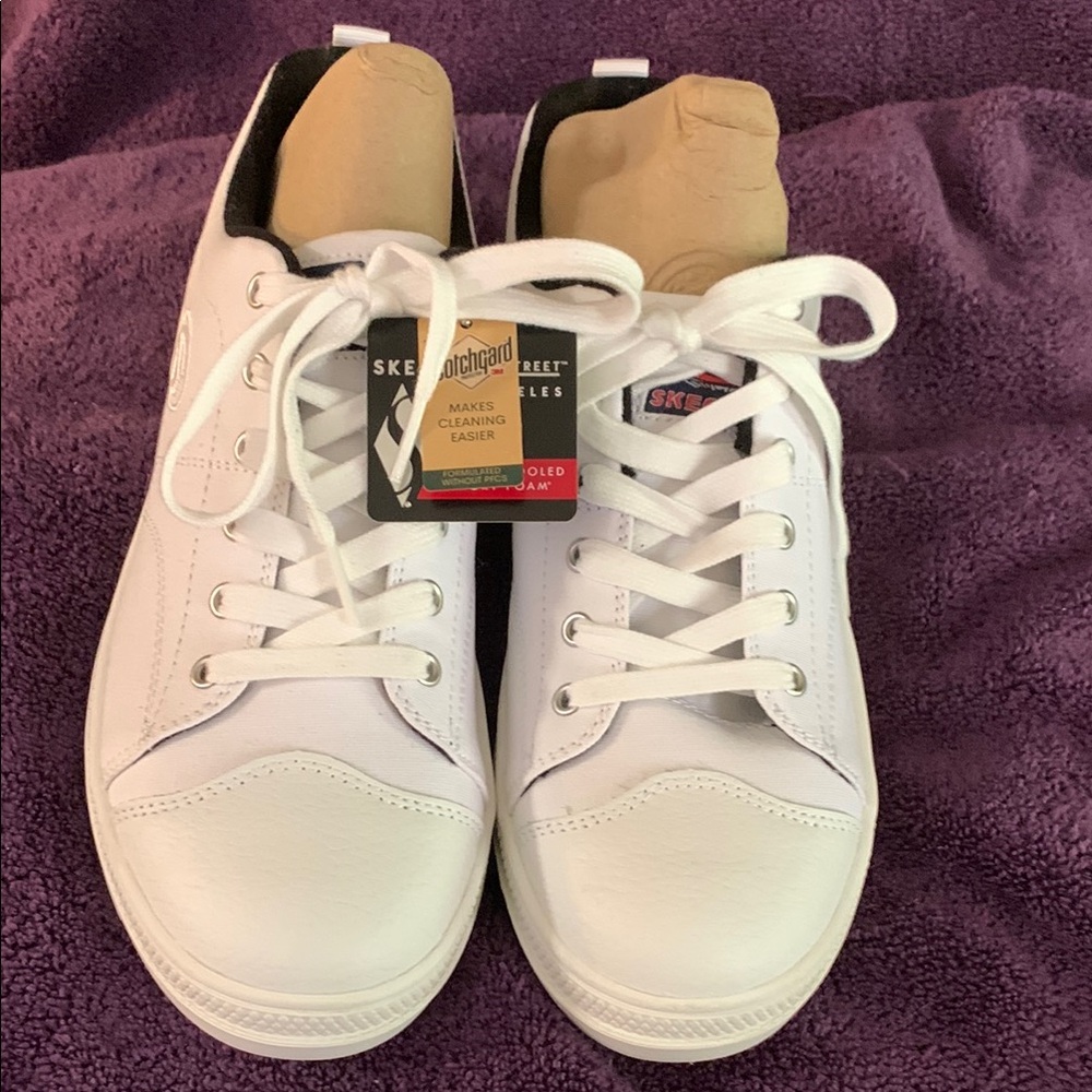 Skechers  Womens White Sneakers Sz 10
